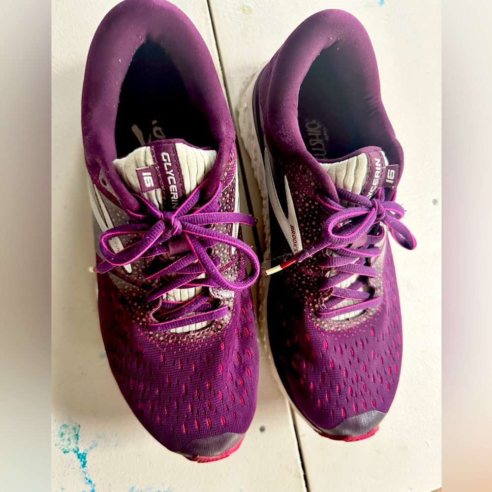 Brooks purple running shoes